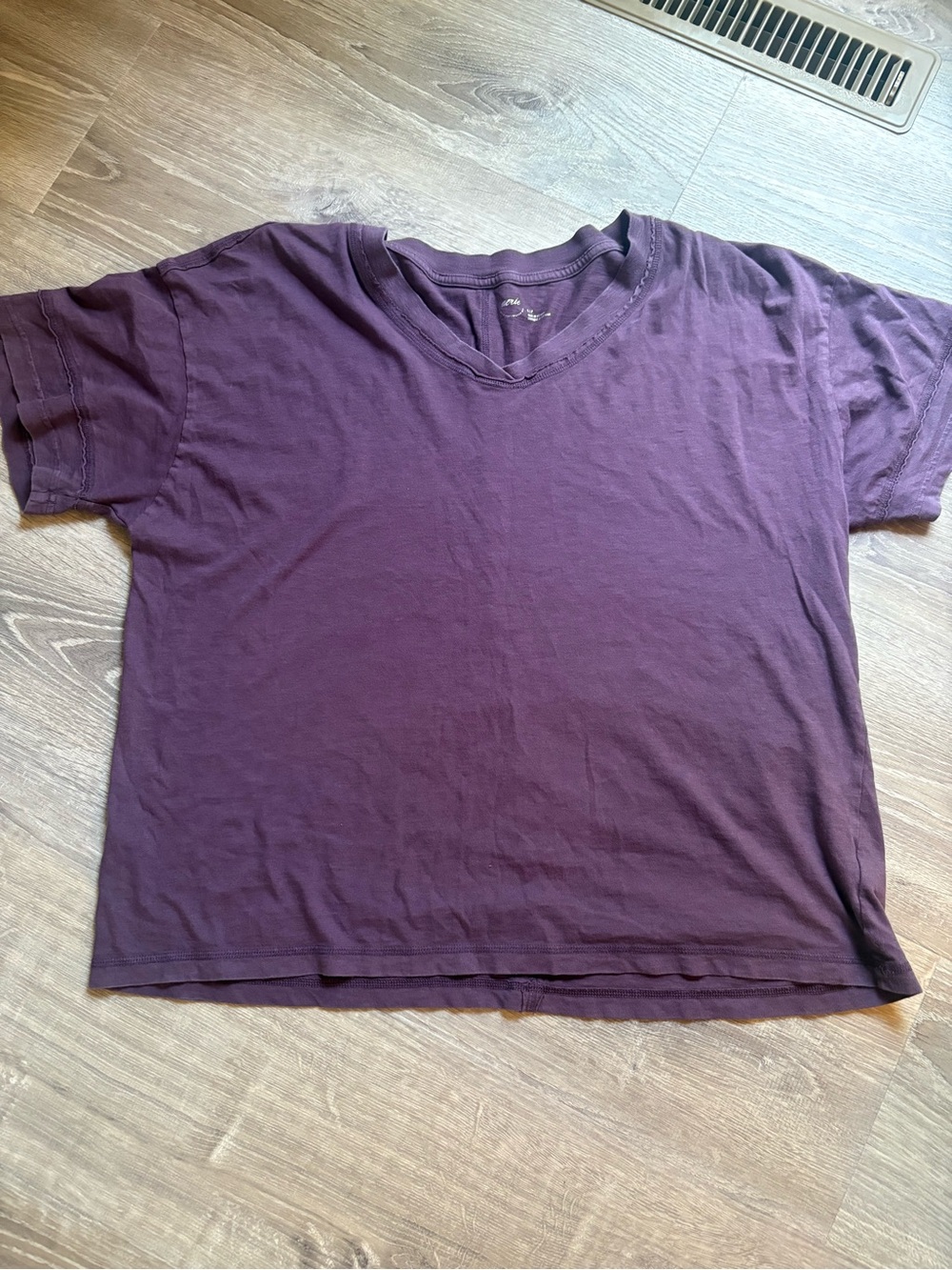 aerie Women’s Short Sleeve V-Neck Tee - Plum Purple